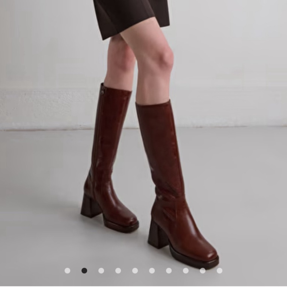 Perfect condition Jonak Paris genuine leather platform boots. Size 37